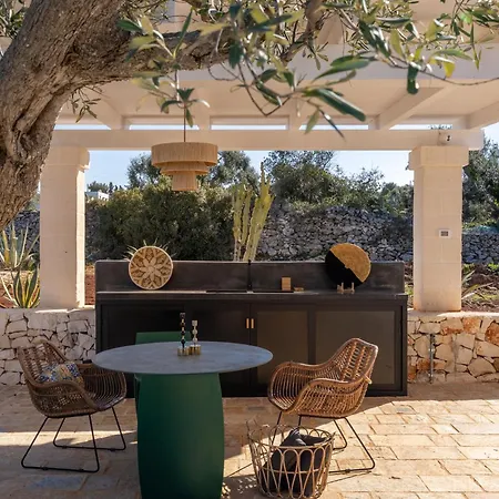 Trullo Con Vista Mare E Piscina Riscaldata Vila Carovigno