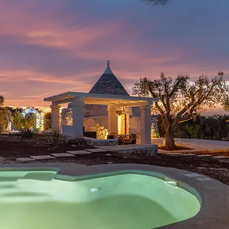 Trullo Con Vista Mare E Piscina Riscaldata